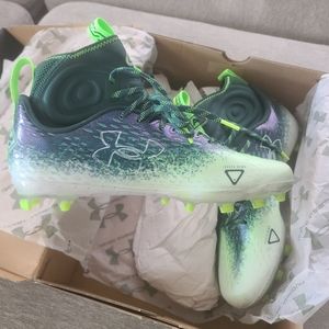 Football cleats